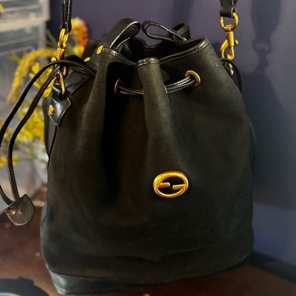 Vintage (1990s) Gucci Black Nubuck Bucket- Very rare- EUC- Authentic- COA- Large - Picture 2 of 6